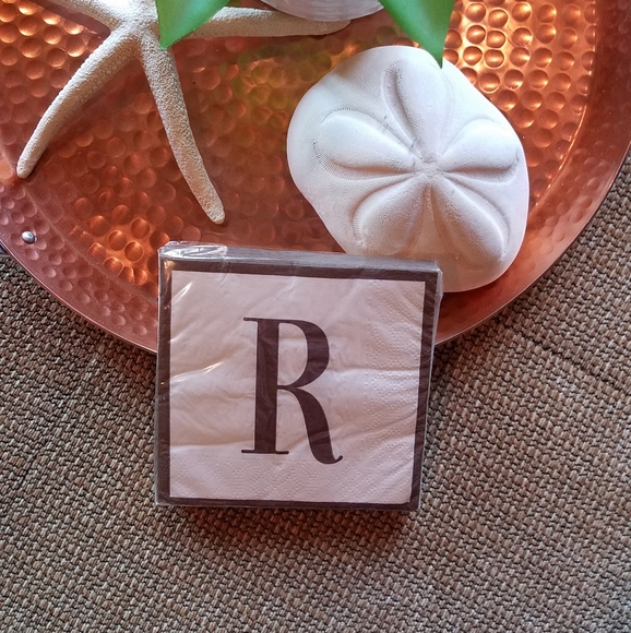 Pick any 4 initial paper napkins - Picture 5 of 8
